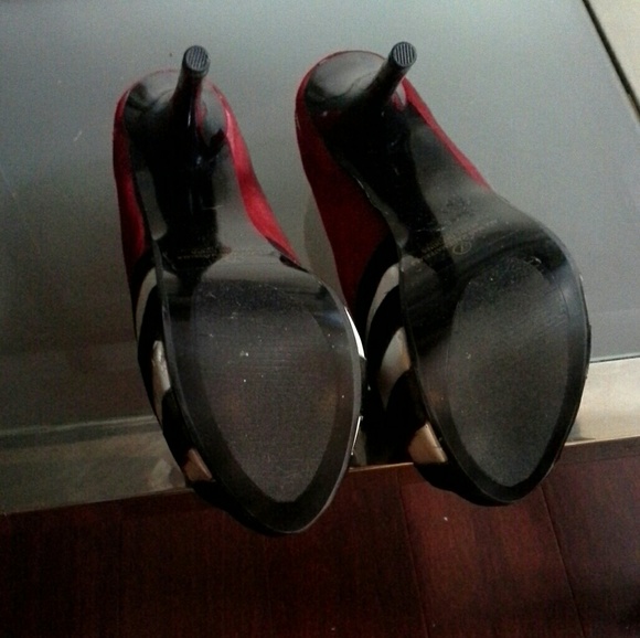 Shoes - Picture 3 of 3